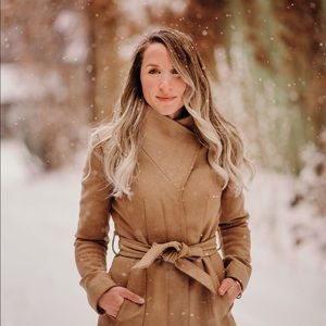 Meet your Posher, Alyson